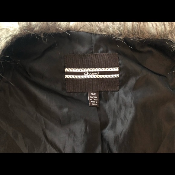 Dynamite Faux Fur Vest - Picture 7 of 8